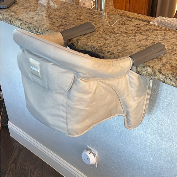 Inglesina Table Chair - Picture 2 of 3